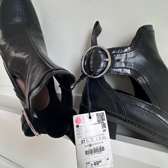 Zara Vegan Buckled Ankle Booties, Black, Size 7 - Picture 3 of 4